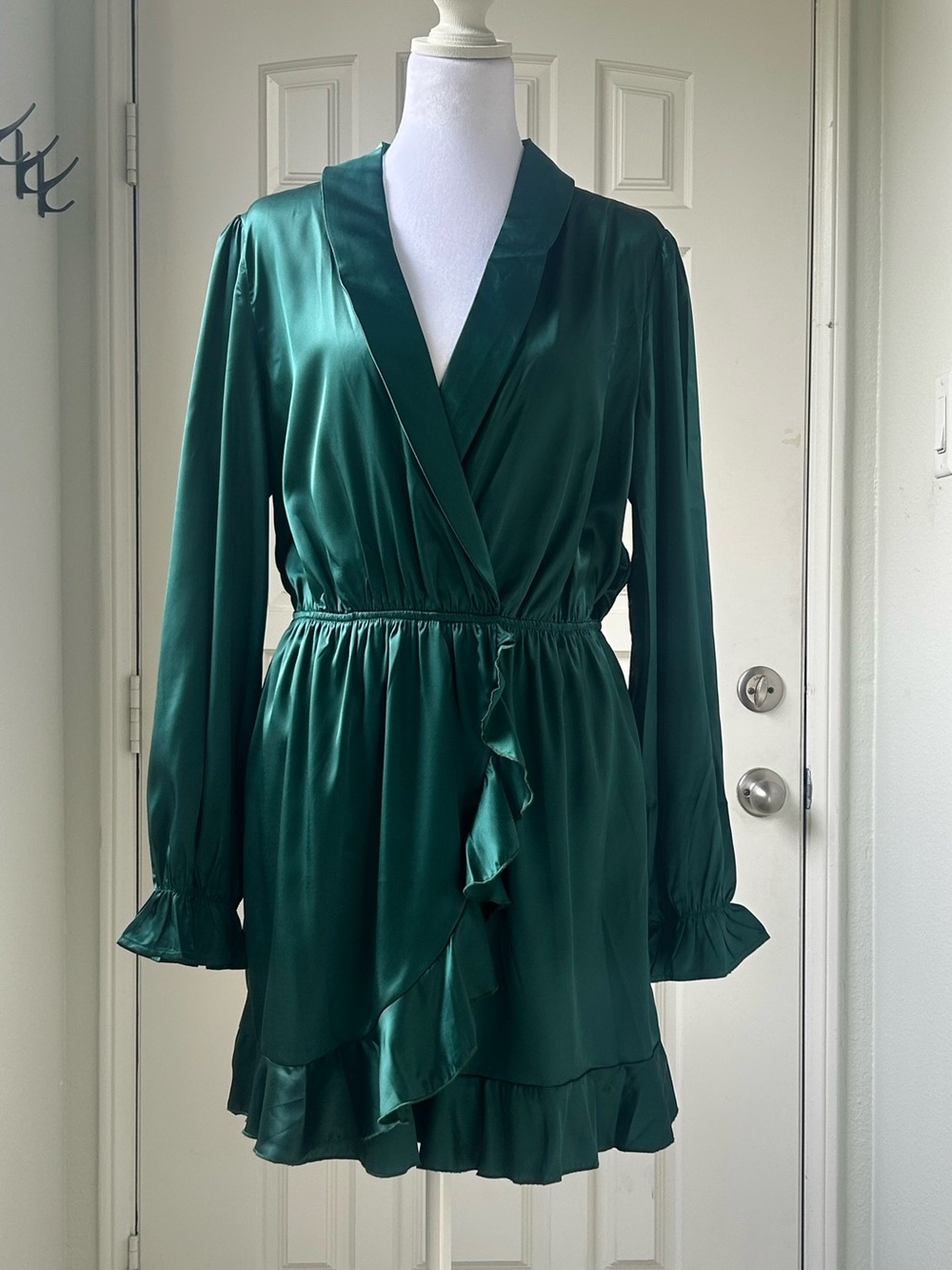 Cupshe Emerald Green Satin Wrap Romper Ruffle Long Sleeve Size L